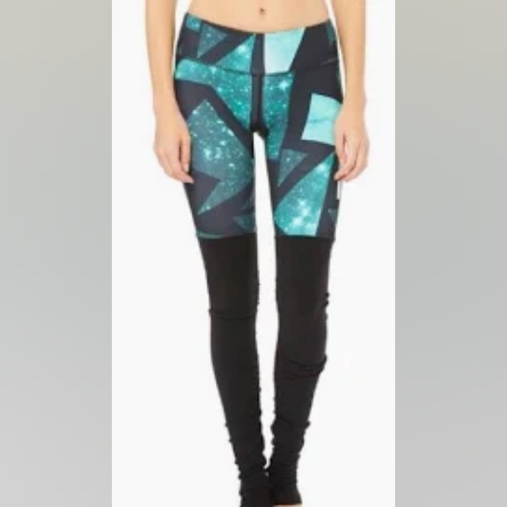 alo Yoga Goddess Legging in Island Green Space sz SMALL
